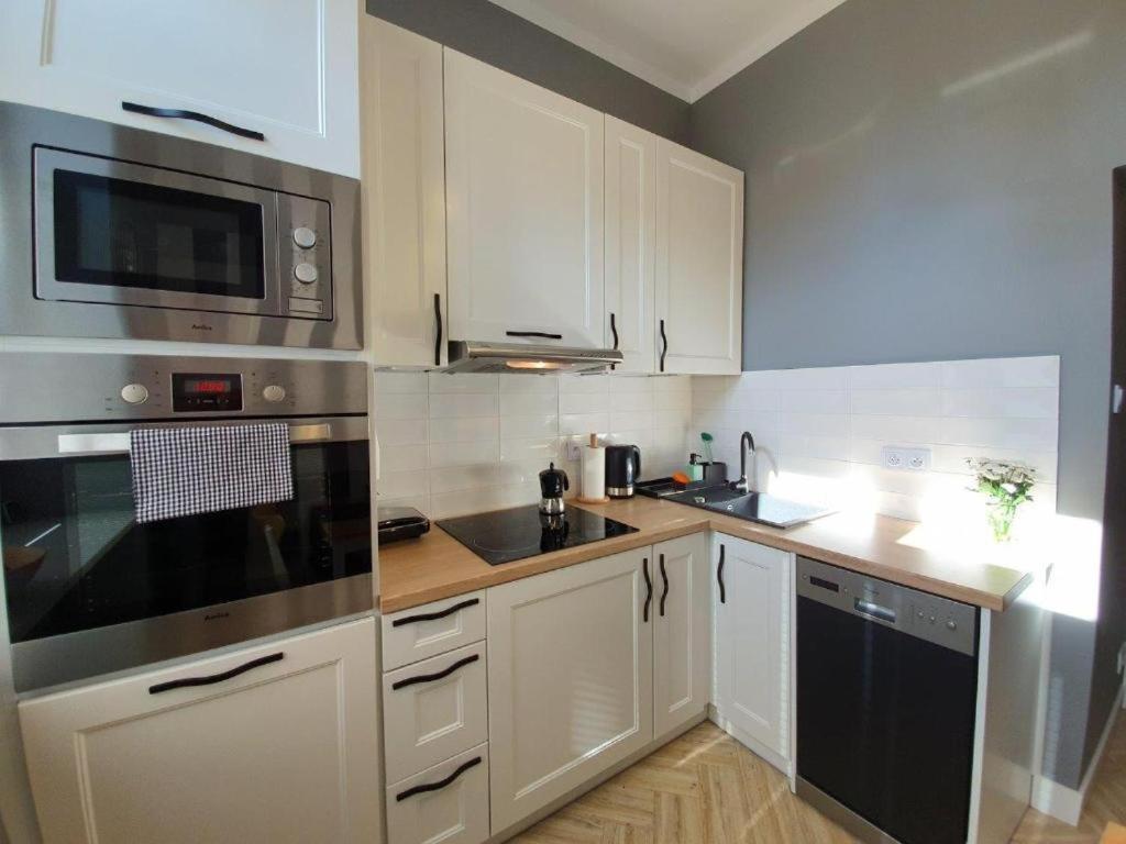 Apartament Dworcowa 100 M Do Pkp Kołobrzeg Exterior foto